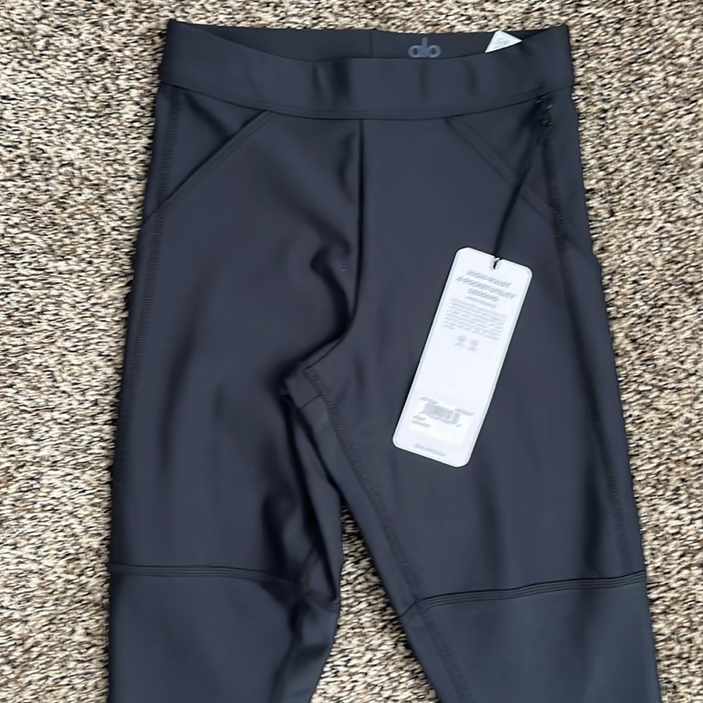 Alo Yoga High Waist Black Legging, NWT - Picture 7 of 10